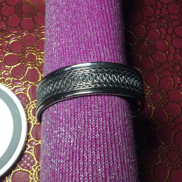 Vintage Balinese Style Silver Tone Bangle Bracelet - Picture 4 of 5